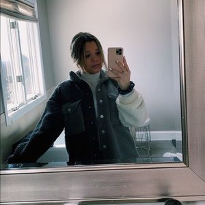 Meet your Posher, Elise